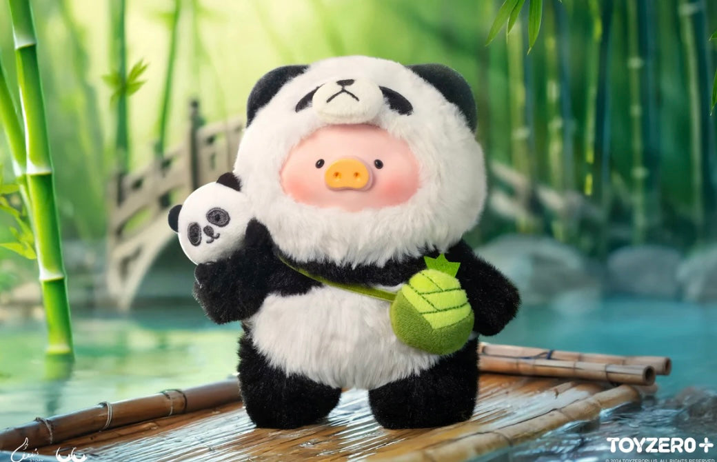 LULU THE PIGGY - VINYL FACE PLUSH KEYCHAIN (PROFESSIONAL PANDA BABYSITTER VER.)