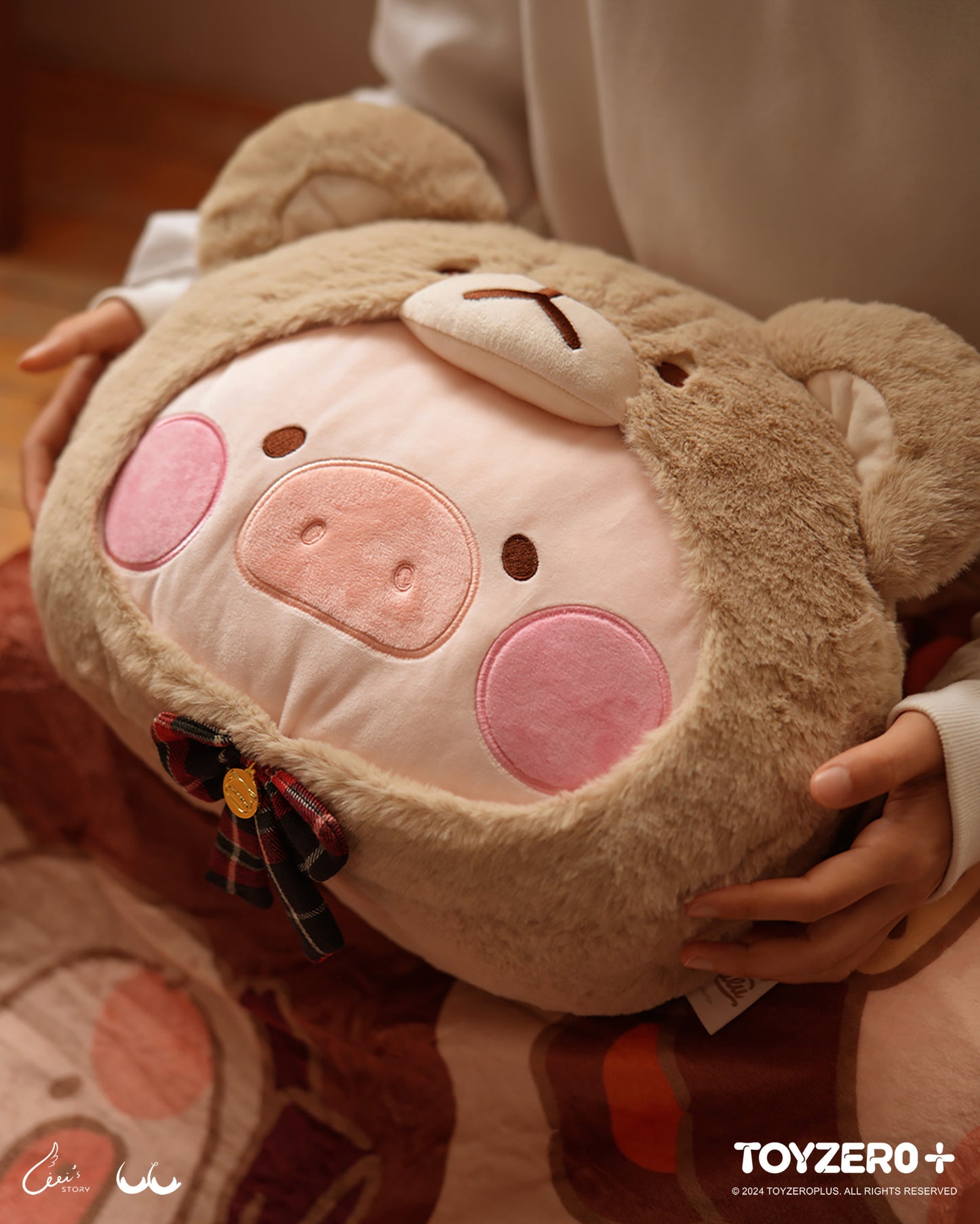 LULU THE PIGGY - TEDDY LULU HAND WARMER CUSHION + BLANKET