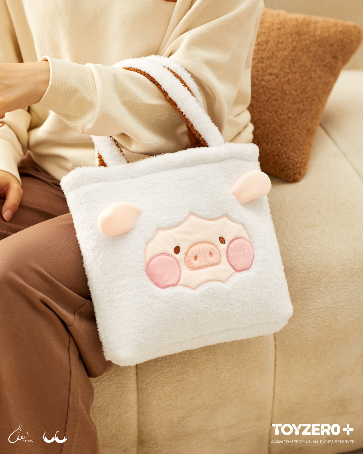 LULU THE PIGGY COSTUME SERIES - FLUFFY REVERSABLE BAG